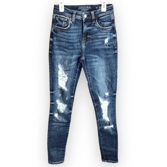 Arizona Junior’s distressed jeggings. New without tags, size 1 - Picture 2 of 4